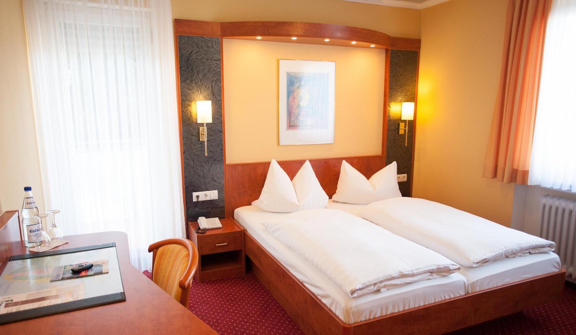 Hotel Restaurant Zur Post Lohfelden Kültér fotó