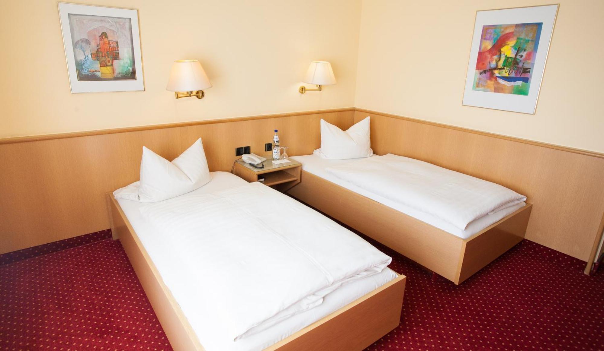 Hotel Restaurant Zur Post Lohfelden Kültér fotó