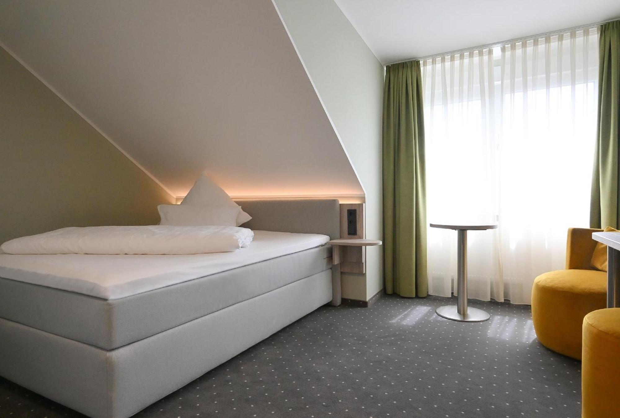 Hotel Restaurant Zur Post Lohfelden Kültér fotó
